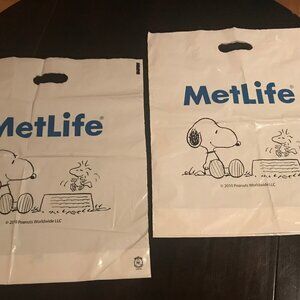 Met Life Snoopy plastic bags (2)